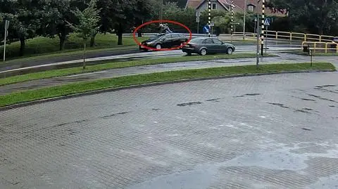Potrącenie pieszego na pasach i ucieczka z miejsca zdarzenia. Nagranie 