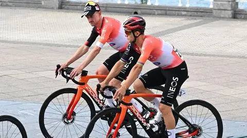 Kwiatkowski wygrał w końcu z urazem. Włoch z resztą rywali