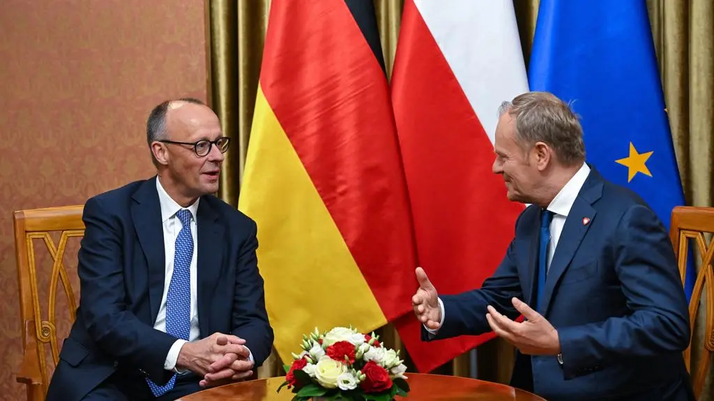 Friedrich Merz i Donald Tusk w trakcie spotkania w Warszawie