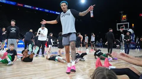 Sochan wraca do gry. NBA zawitała do Europy