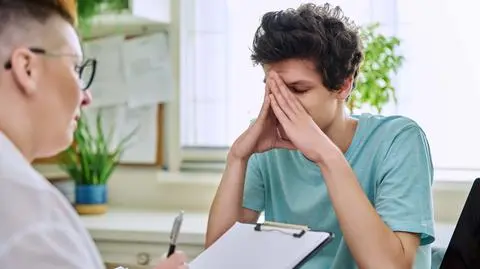 nastolatek lekarz shutterstock_2525841547