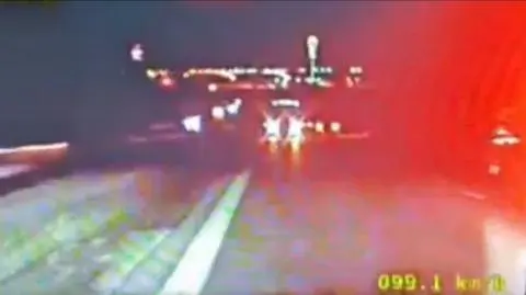 Jechał pod prąd na S7