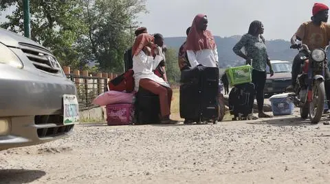 Nigeria. Uczniowie opuszczają szkoły w związku z atakami w pobliskim stanie