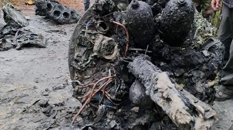 Fragmenty niemieckiej rakiety V-2 wydobyte w Bliźnie