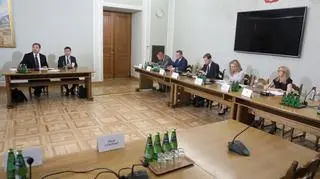 "Nie było takiej propozycji, by OLT przewoziło najważniejsze osoby w państwie"