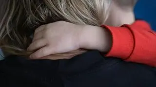 "Kochać, przytulać i nie bać się". Dlaczego Antoś i Lila wciąż czekają na rodziców?