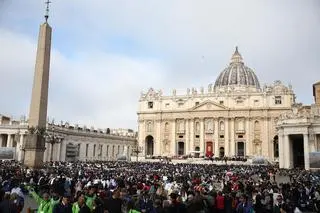 St. Square Piotr. Pope Francis funeral mass