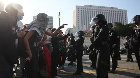 W Los Angeles dochodzi do starć między protestującymi i policjantami