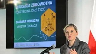 Barbara Nowacka wybrała ekspertów, którzy mają rozdzielić tematy między obowiązkową edukacją zdrowotną a nowym nieobowiązkowym przedmiotem - zdrowie seksualne
