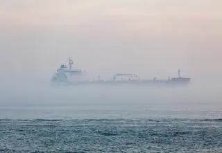 "Flota cieni" straszy na Bałtyku. Czym jest i jak działa?