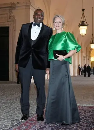 Szef brytyjskiego MSZ David Lammy i jego żona Nicola Green