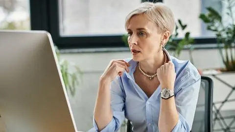 kobieta komputer menopauza