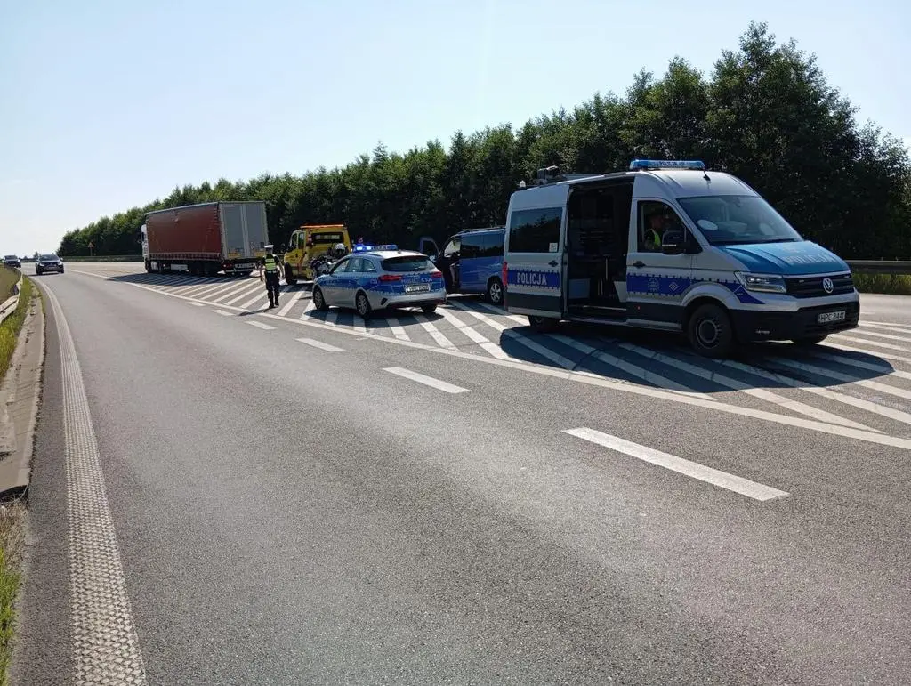 Pijanego kierowcę przyjechał odholować pijany kierowca