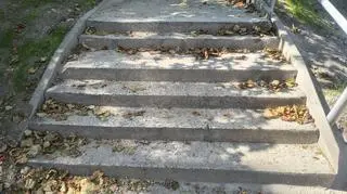 Niektóre stopnie są dwa razy dłuższe niż inne