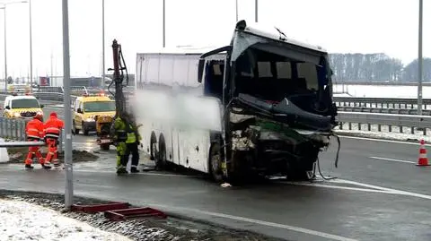 Wypadek autokaru na autostradzie A4 na Podkarpaciu