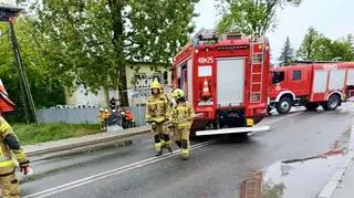 Samochód wpadł do rzeki w Brzozowie na Podkarpaciu