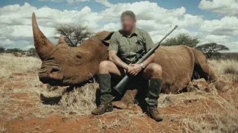 krwawe trofeum dokument w Plusie 