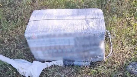 Kontrabanda, która była przyczepiona do balonu (zdjęcie z wcześniejszej interwencji Straży Granicznej).
