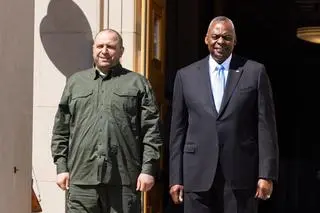 Szef Pentagonu Lloyd Austin spotkał się z szefem ukraińskiego MON Rustemem Umierowem
