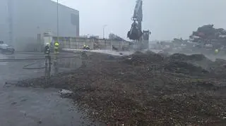 Trwa dogaszanie hali w Stalowej Woli 