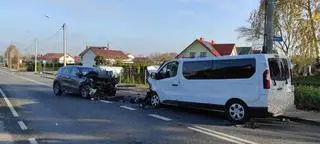 Pięć osób poszkodowanych w czołowym zderzeniu