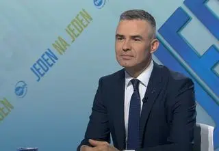 Działania policji "powinny być skuteczniejsze". "Można zatrzymać posła na gorącym uczynku"