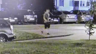 Policja szuka mężczyzny widocznego na nagraniu