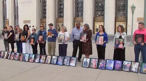 Nacisk na platformy społecznościowe rośnie. W Kalifornii pozew, w Europie nowe prawo