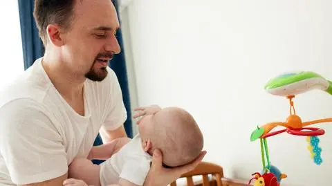 Dzień Ojca. Tyle urlopu dostają w Polsce ojcowie. Jak wygląda to w innych państwach? 