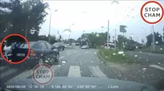Wyprzedzał na czołówkę, a później wjechał w mężczyznę