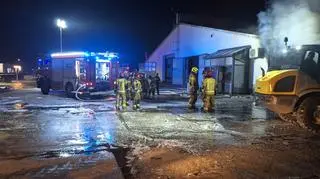 Rawicz. Pożar magazynu firmy poligraficznej