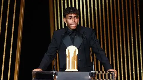 Świat jest u jego stóp. Diament z Barcelony nagrodzony na gali Złotej Piłki