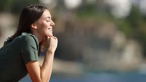 Kobiety coraz częściej wybierają samotność. Oto powody