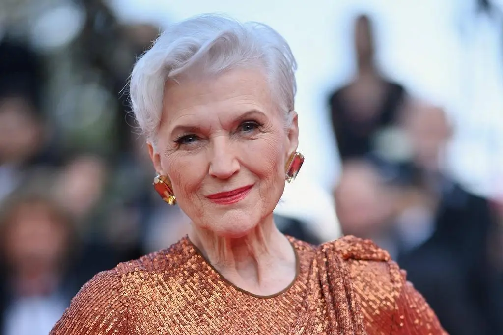 Maye Musk, matka Elona