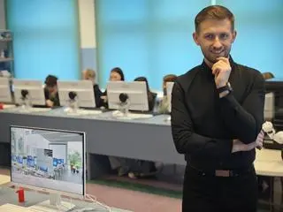 Marek Grzywna znalazł się wśród 50 najlepszych nauczycieli na świecie w międzynarodowym konkursie Global Teacher Prize 2025