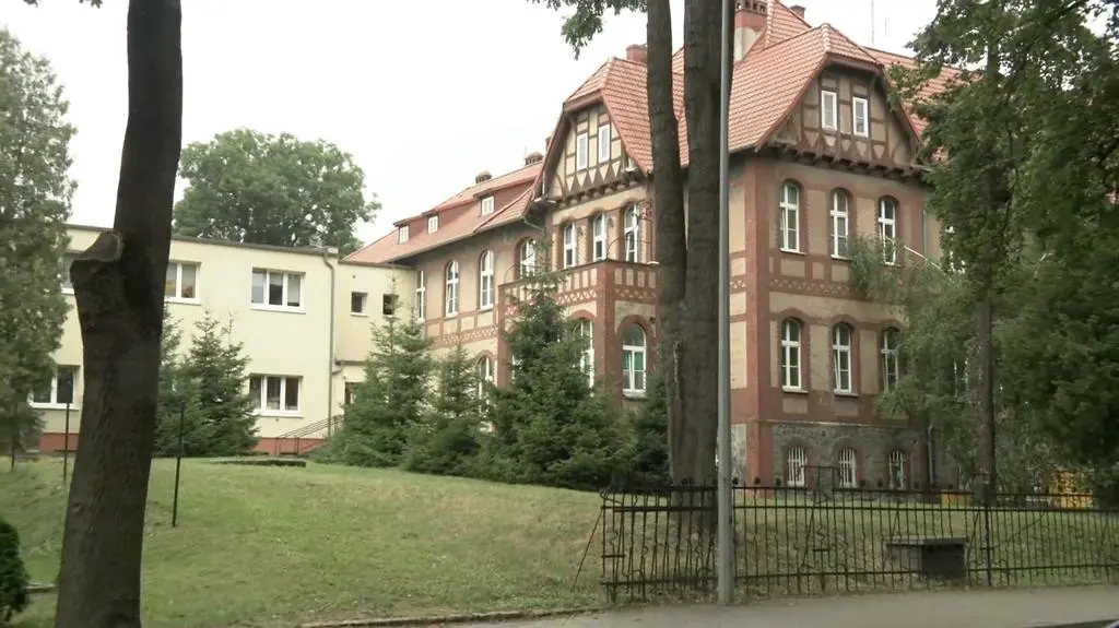 Afera w Mogilnie. 26 tysięcy złotych za godzinę, umowa bez konkursu