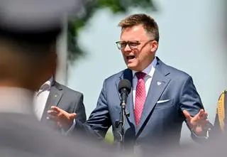 Hołownia w nocy u polityka PiS. "Miejsce można było dobrać lepiej"