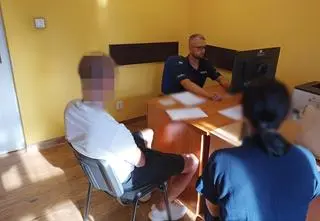 Gnał przez wieś, nagranie trafiło do sieci. Dotarli do kierowcy, są konsekwencje