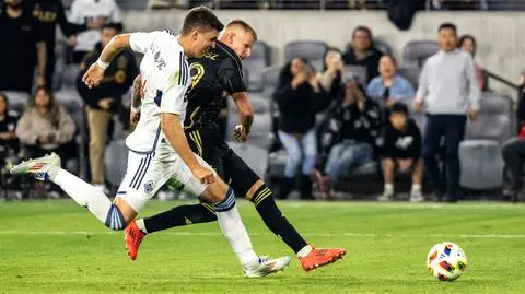 Polak bohaterem. Pięknym golem zapewnił drużynie awans
