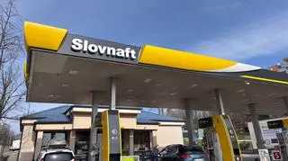 Polacy tankują, Słowacy ograniczają. Tak to wygląda na słowackiej stacji paliw