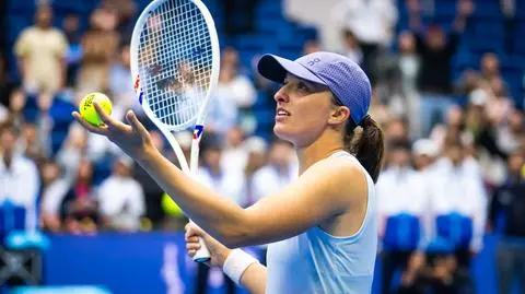 Krecz rywalki. Świątek nie straciła choćby gema