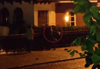 Areszt za zrzucenie mężczyzny z mostu. 37-latkowi grozi dożywocie