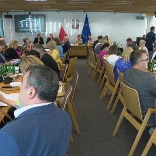 W Sejmie o rządowym projekcie zmian w oświacie 