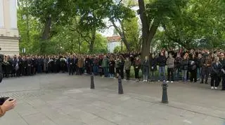 Minuta ciszy na Uniwersytecie Warszawskim