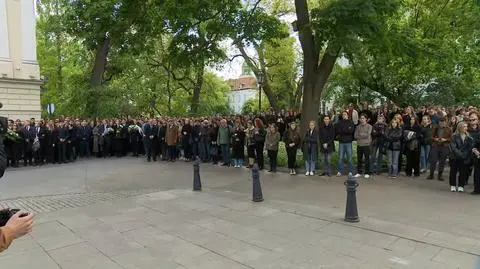 Minuta ciszy na Uniwersytecie Warszawskim