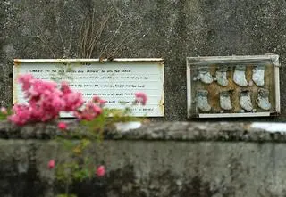 Blisko 800 ciał pochowanych na terenie Domu Matki i Dziecka. Rozpoczęto ekshumacje