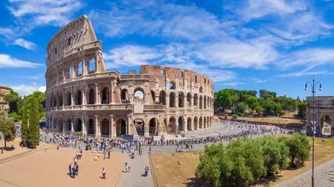 colosseum shutterstock_671324137
