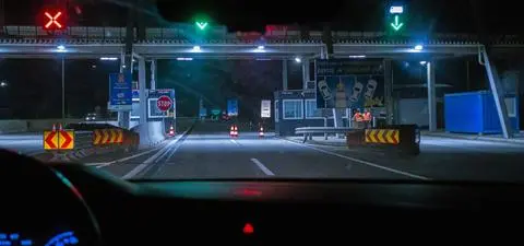 Polscy kierowcy mieli wozić turystów, zostali przemytnikami