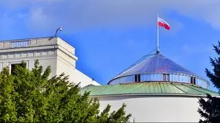 Najnowszy sondaż i tylko cztery partie w Sejmie