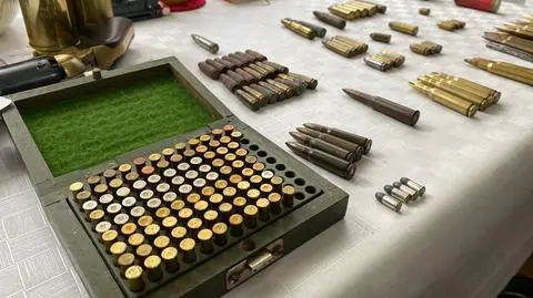Mężczyzna w domu posiadał blisko 1800 sztuk amunicji 